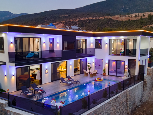  gece  -  Kasım
  | Kaş Kalkan Çavdır’da Muhafazakar ve Lüks Villa Tatili